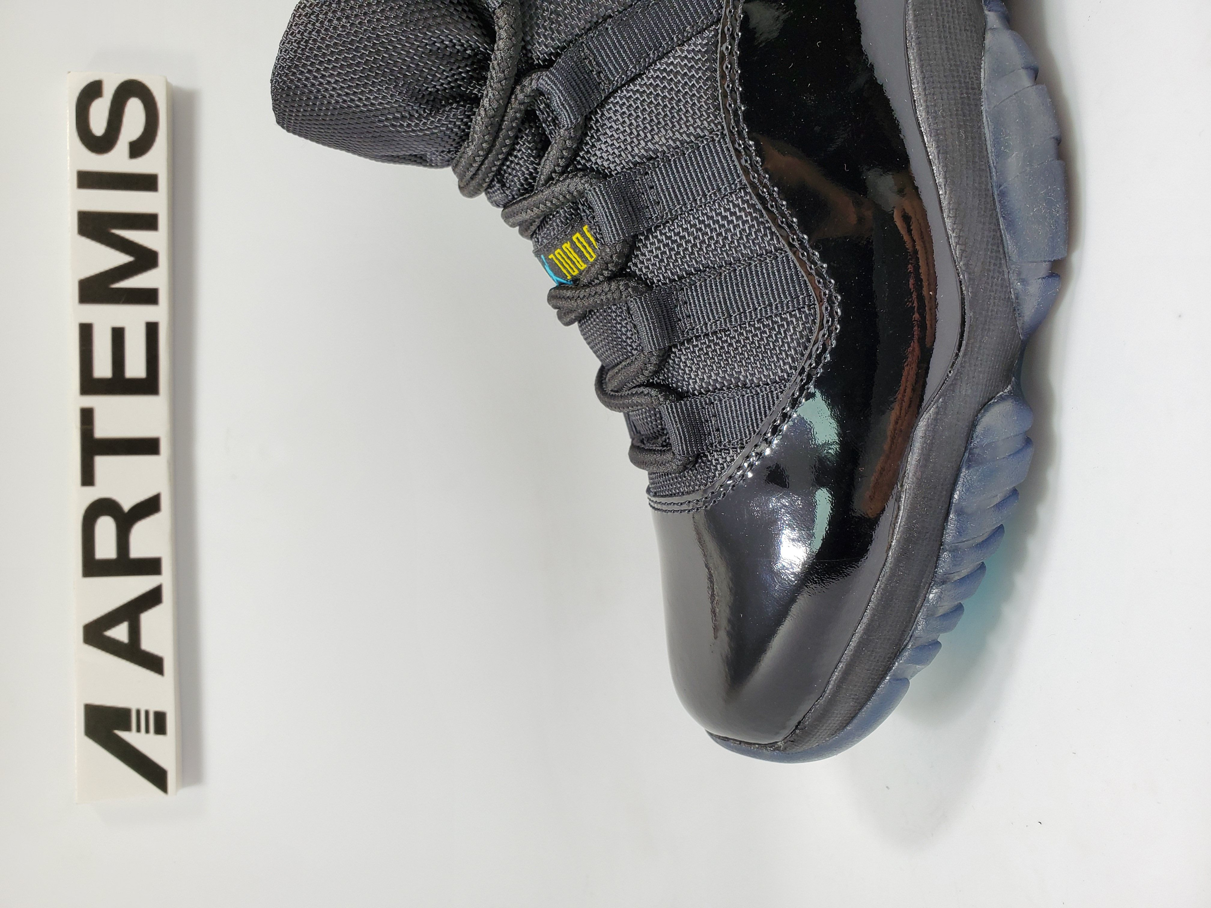 Air Jordan 11 Retro Gamma Blue