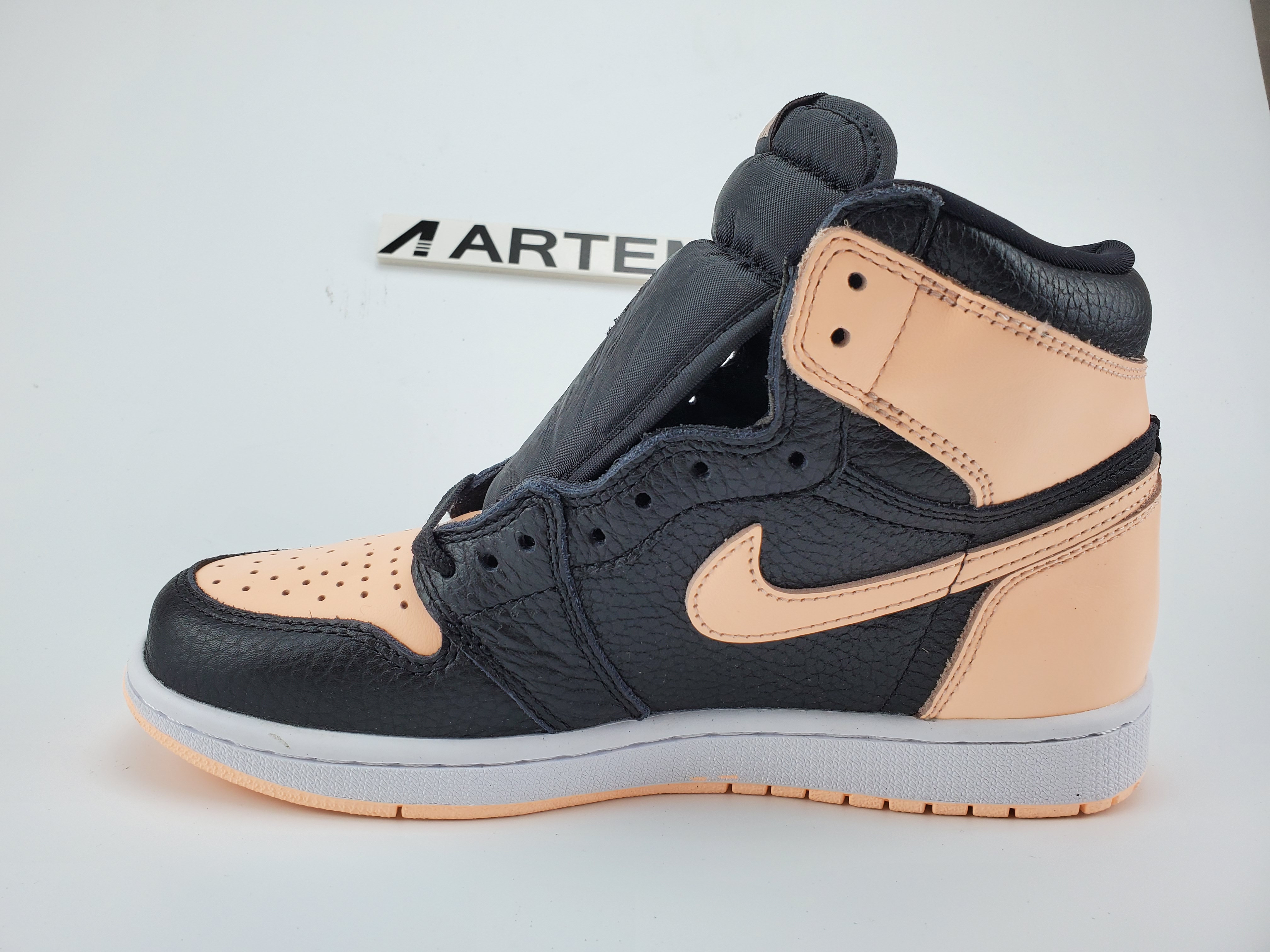 Jordan 1 Retro High Black Crimson Tint