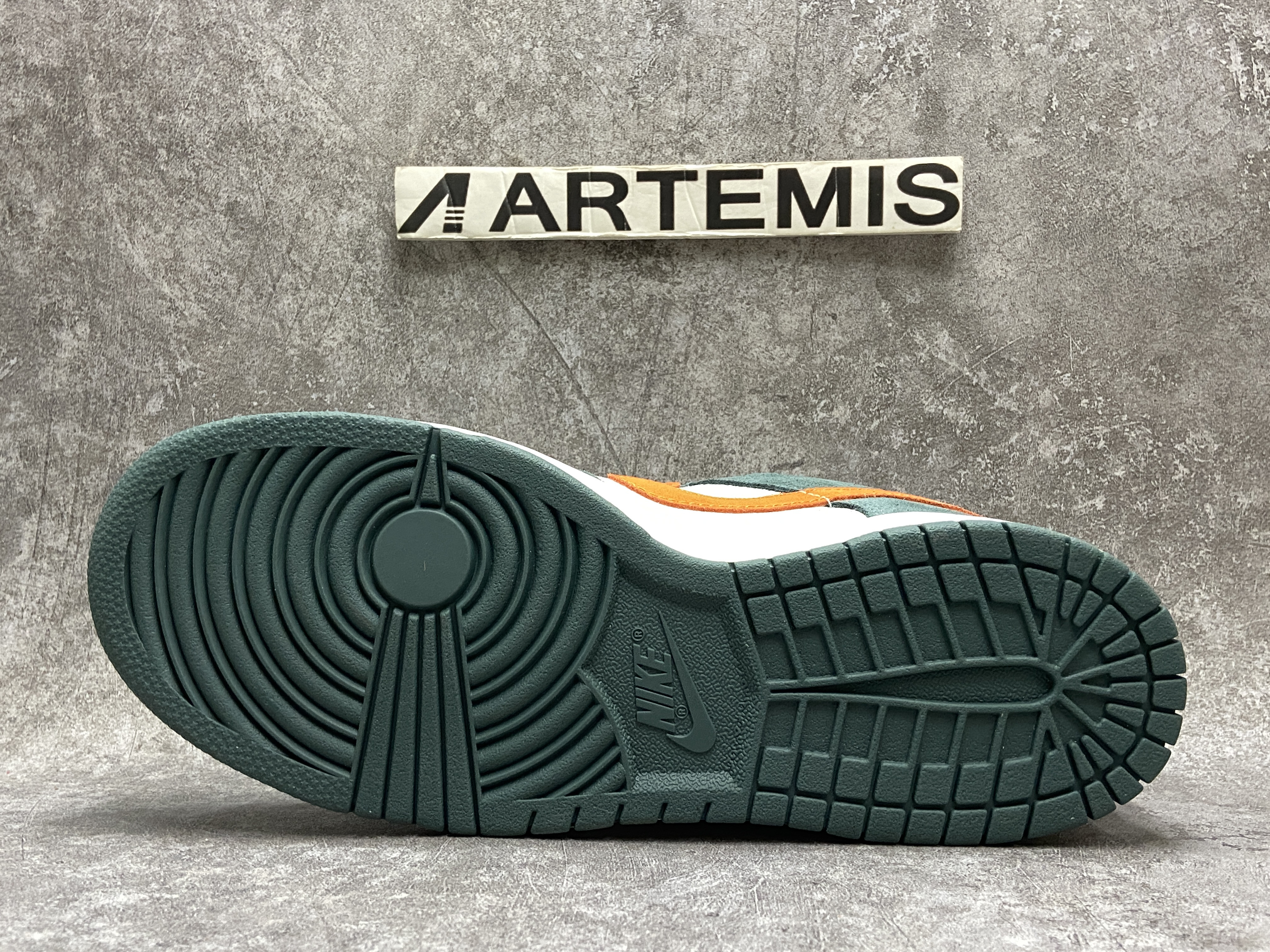 Nike Dunk SB Low Eire