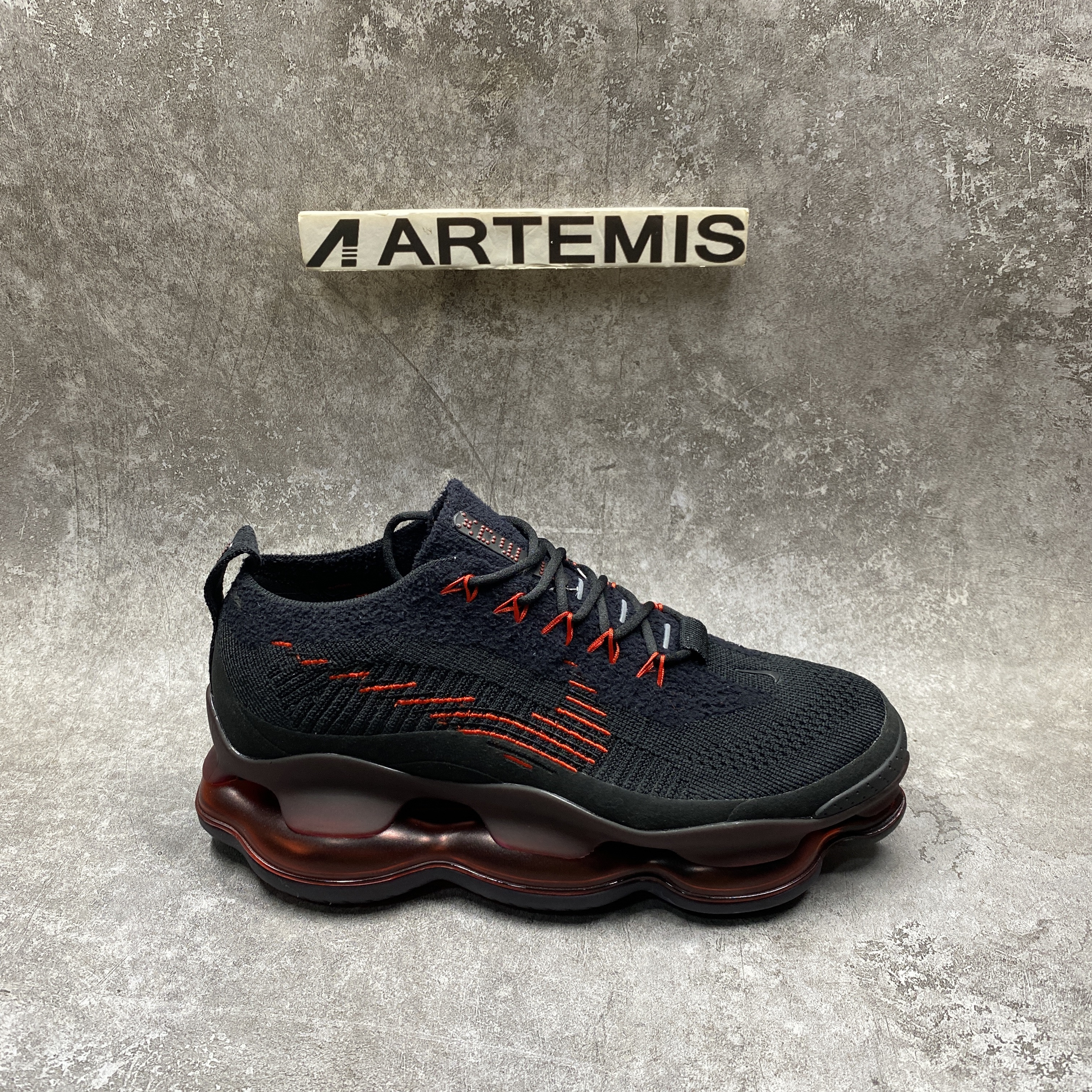 Nike Air Max Scorpion Flyknit Bred