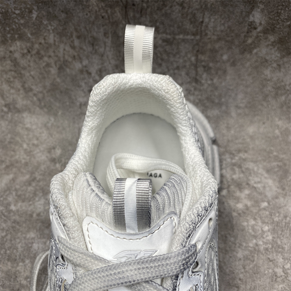 Balenciga 3XL Snow White