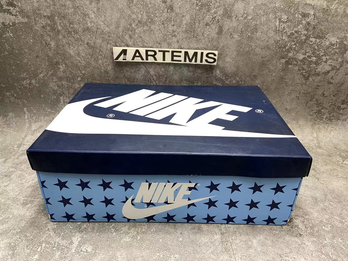 Jordan 1 Retro High Trophy Room Chicago