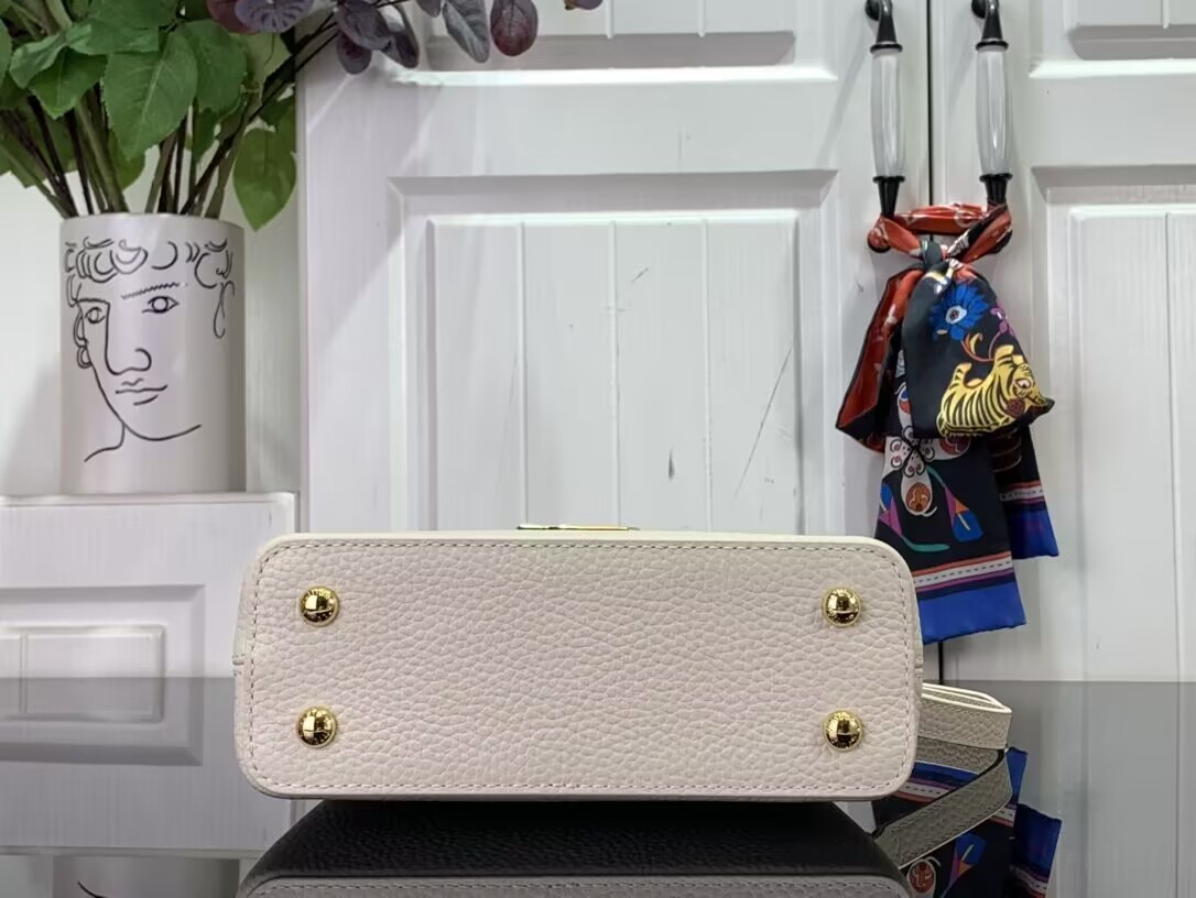 LV Capucines BB M24698 27x18x9CM