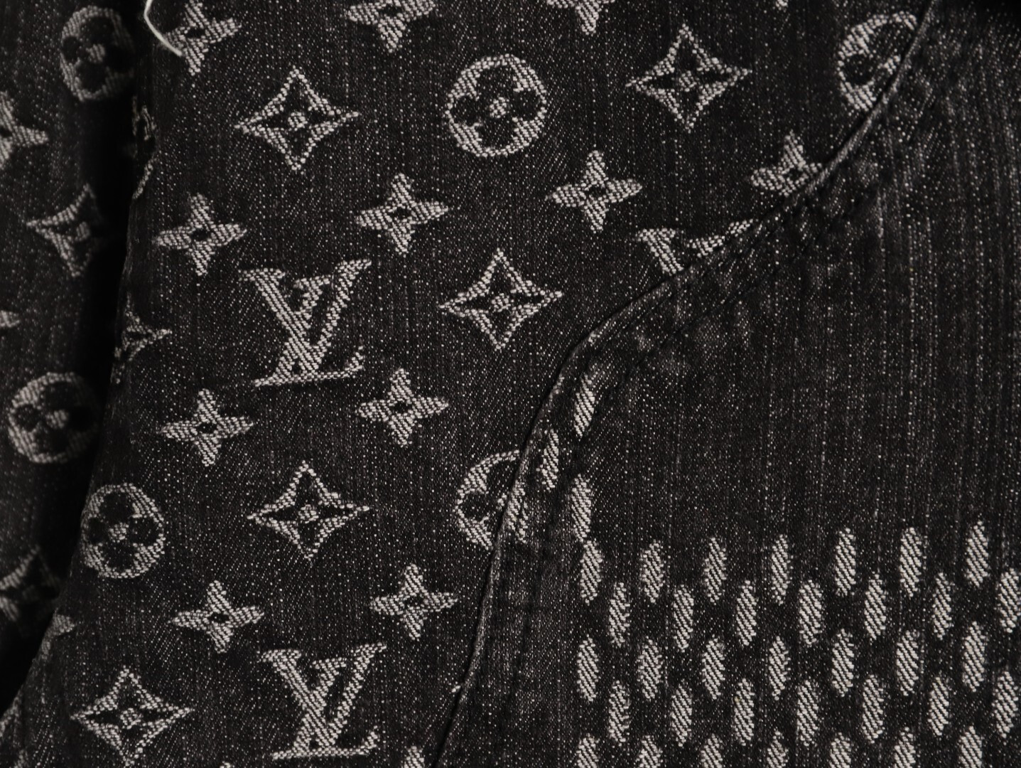 l0*is V*t0n denim jacket