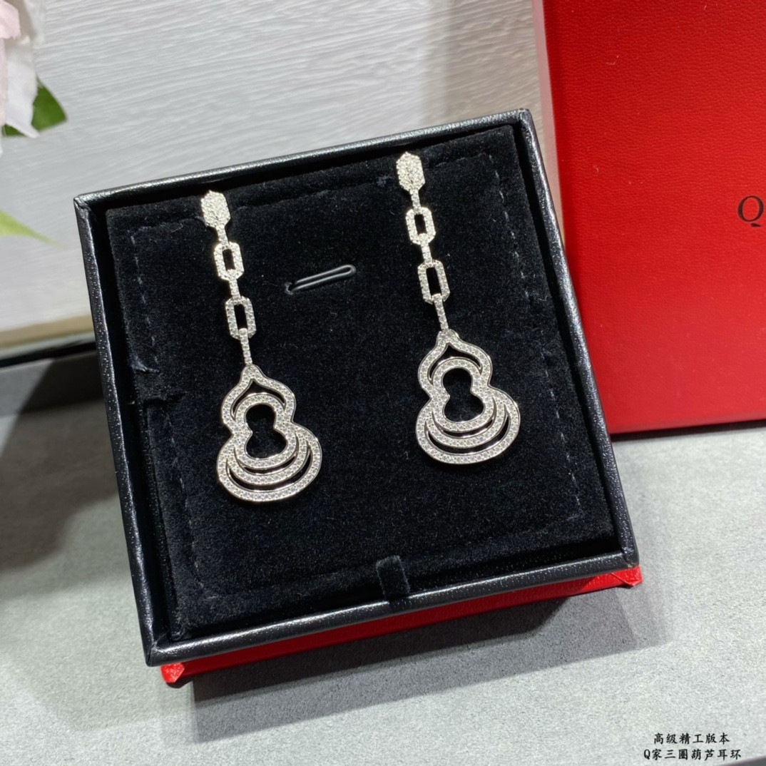 Qeelin Triple Hoop Gourd Earrings