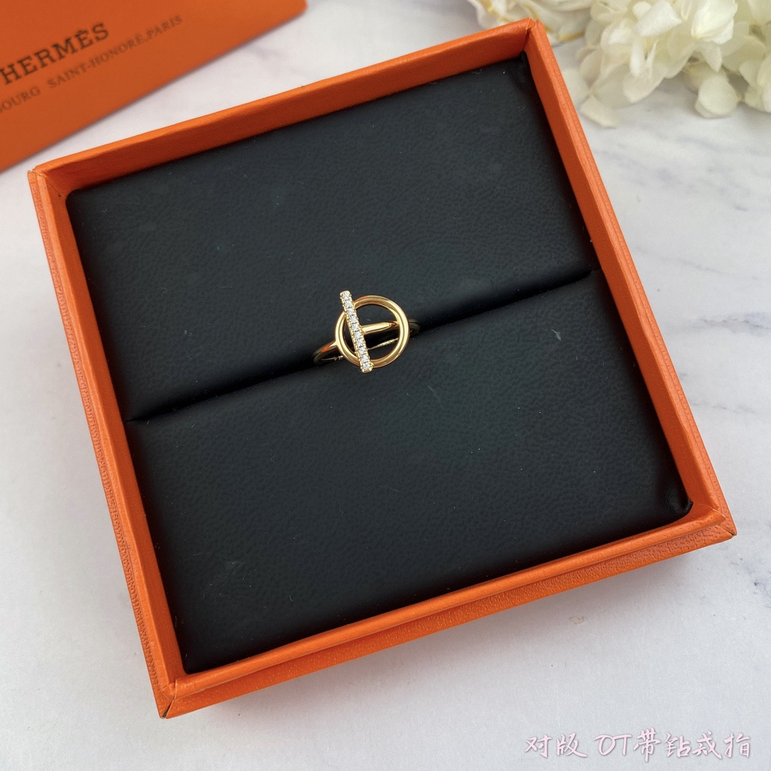 H**me5 ot half di*m*nd ring