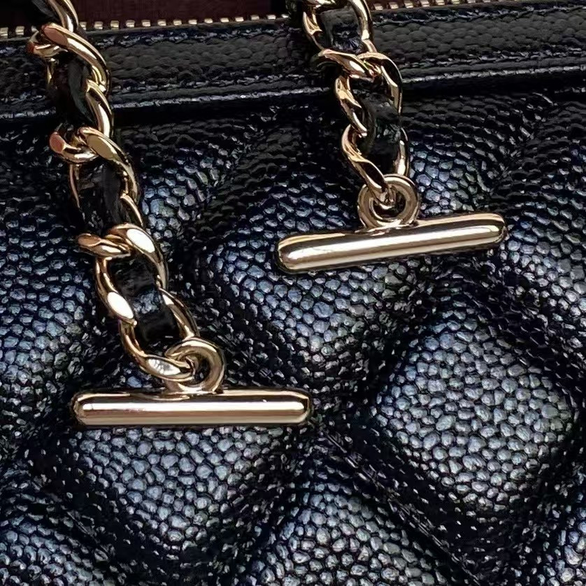 Ch*el 25p caviar microchip ap4515 11.5×18.5×11cm