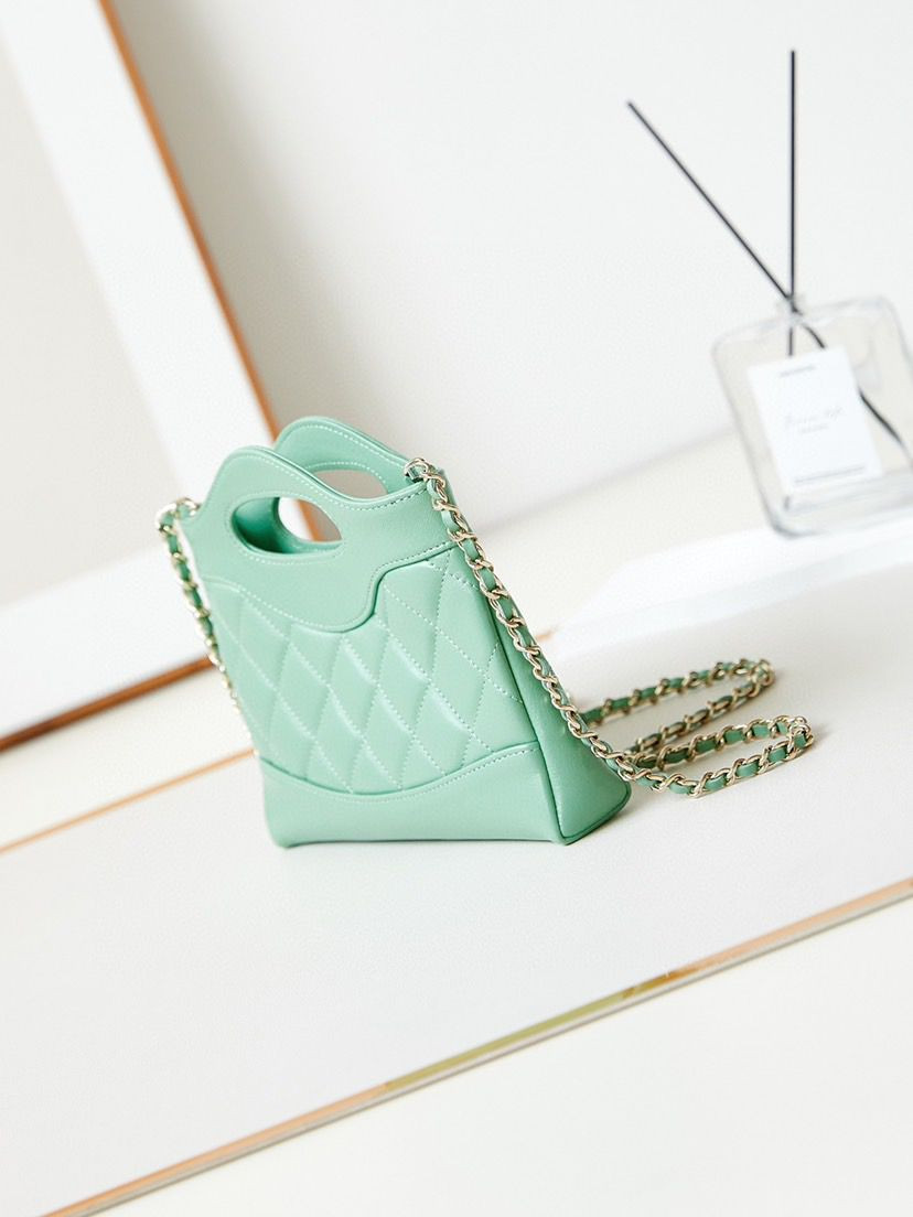 Ch*el 31 nano bag 17.5x20x5cm