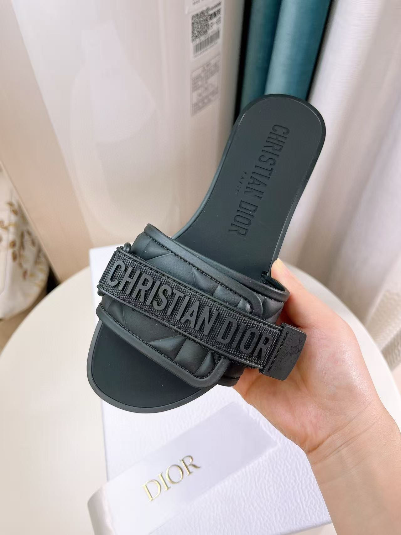 UA Dio(r)evolution Slide