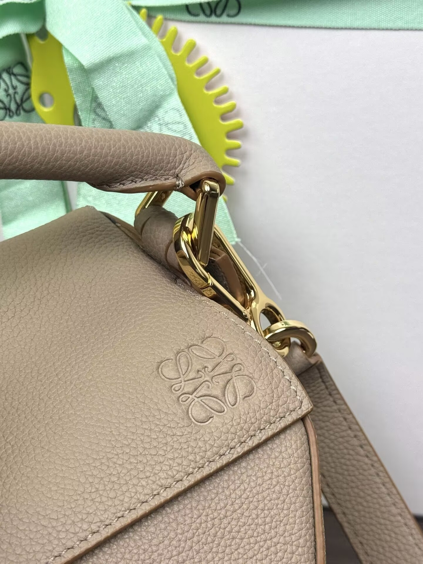 L0ew* small puzzle bag in classic calfskin 24x10.5x16.5cm