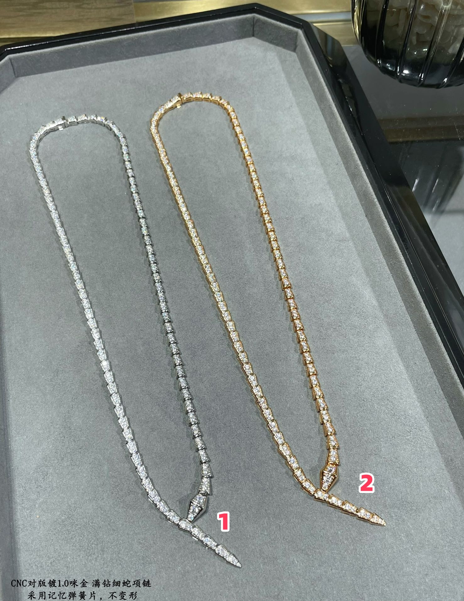 b*l*ai full of Di*m*nd snake necklace