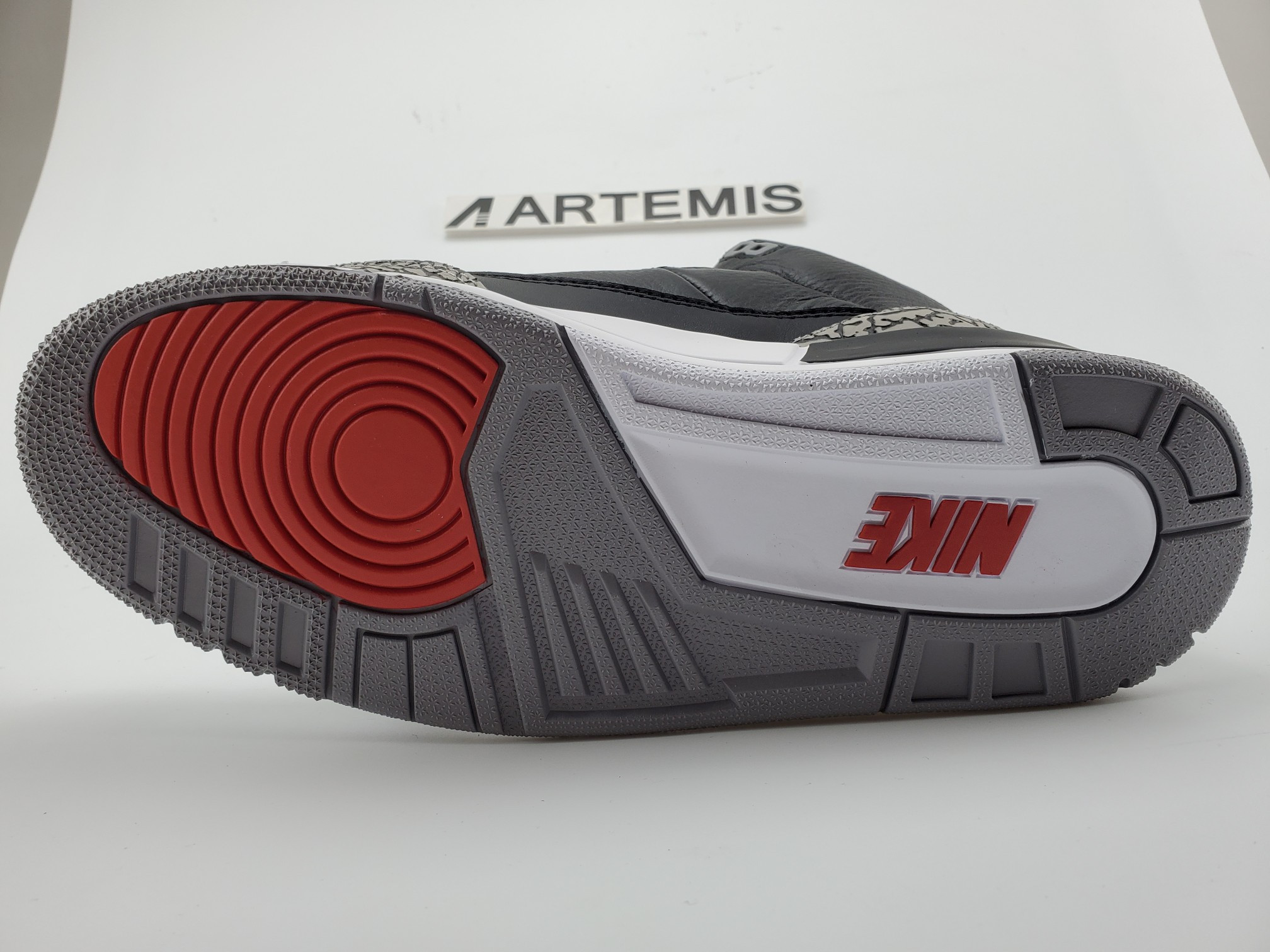 Air Jordan 3 Retro Black Cement (2018)