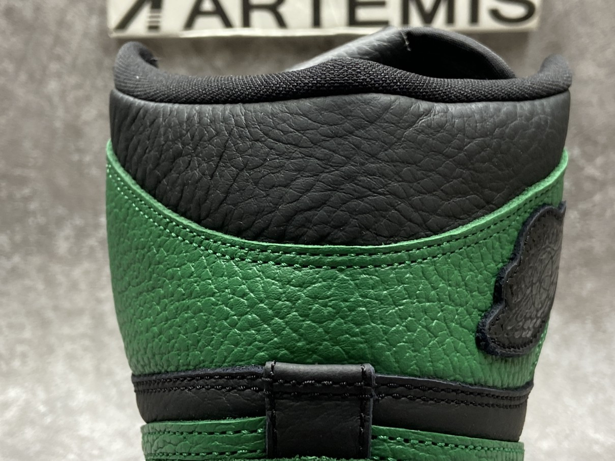 Air Jordan 1 Retro High Pine Green Black