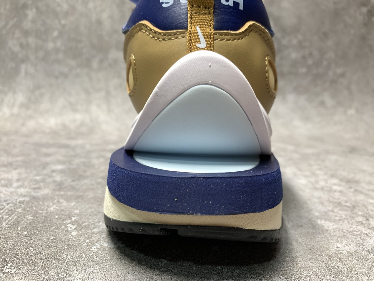 Nike Vaporwaffle Sacai Sesame Blue Void