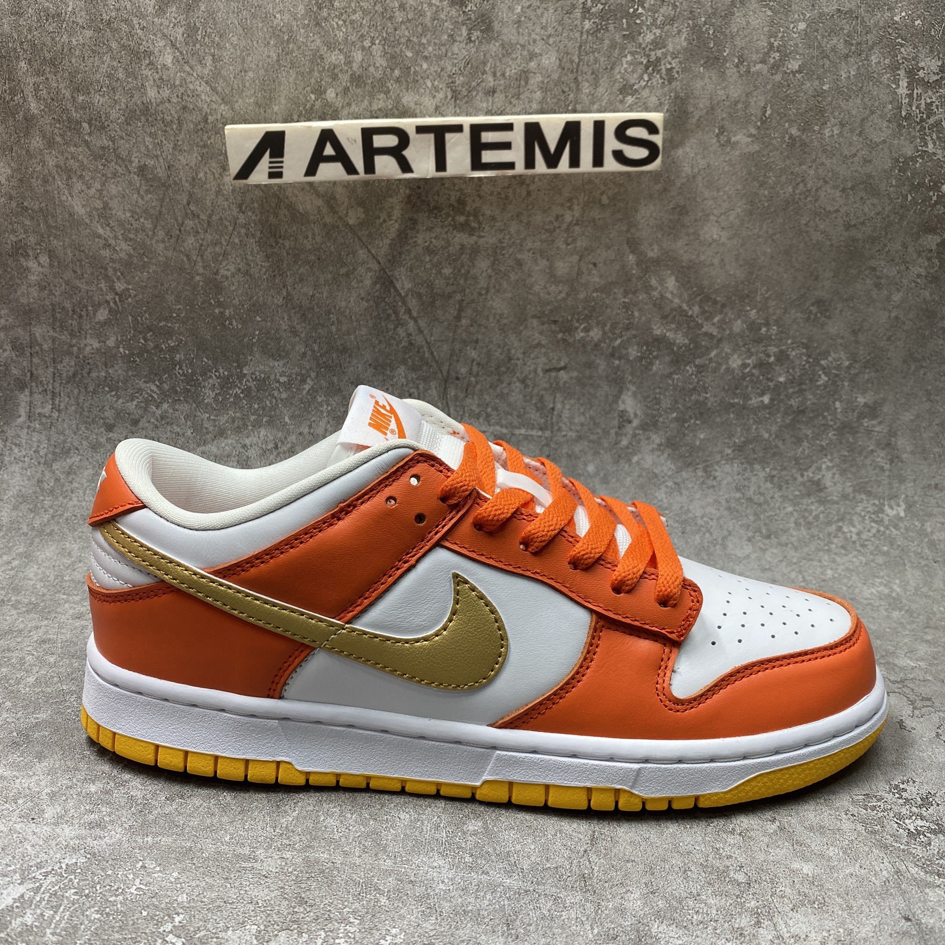 Nike Dunk Low University Gold