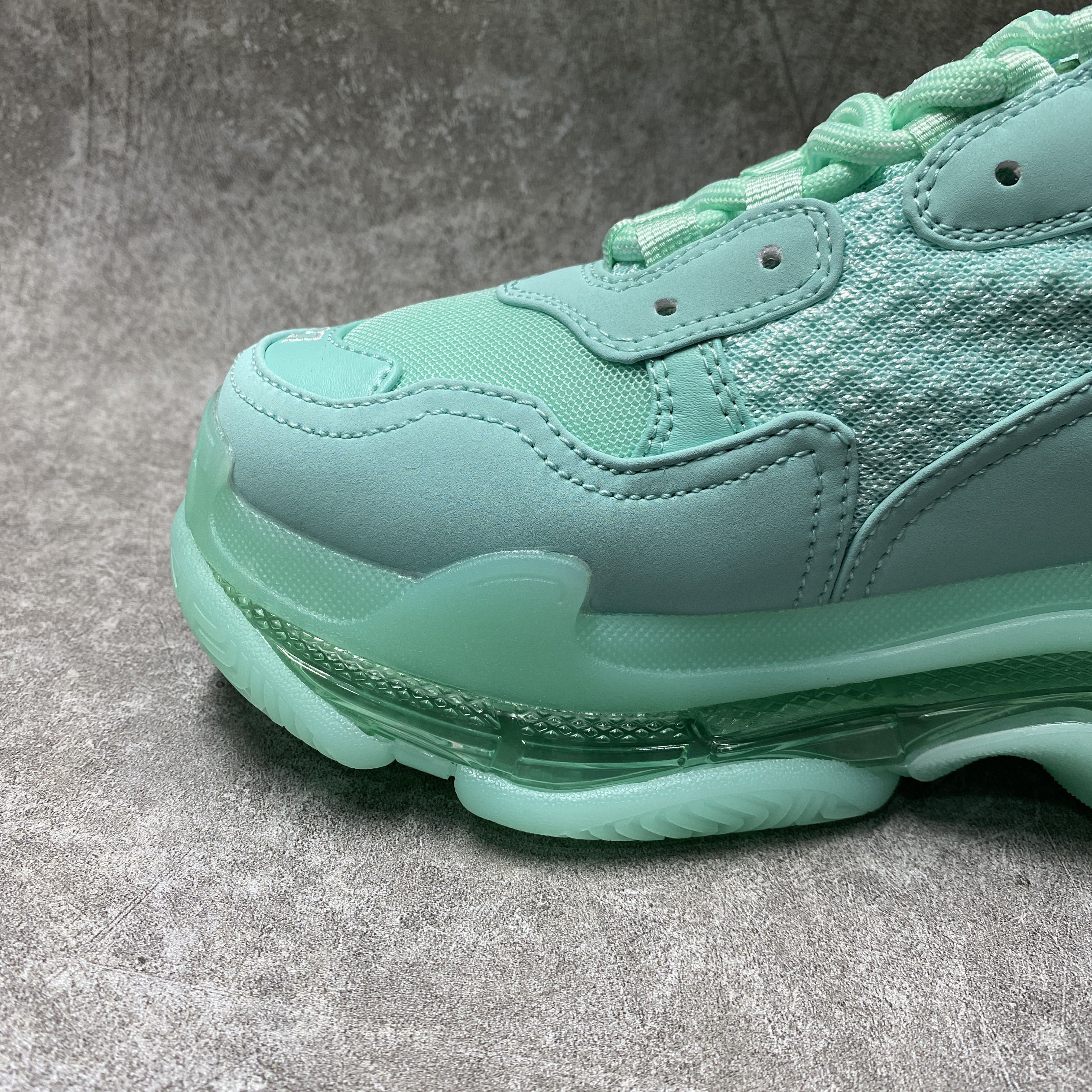 Balenciga Triple S Clear Sole Green