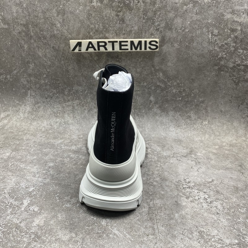 ale*d*r M*Q*en tread slick high lace up boot black white