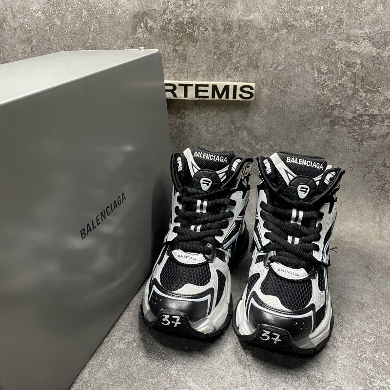 Balenciga Runner panelled high-top sneakers