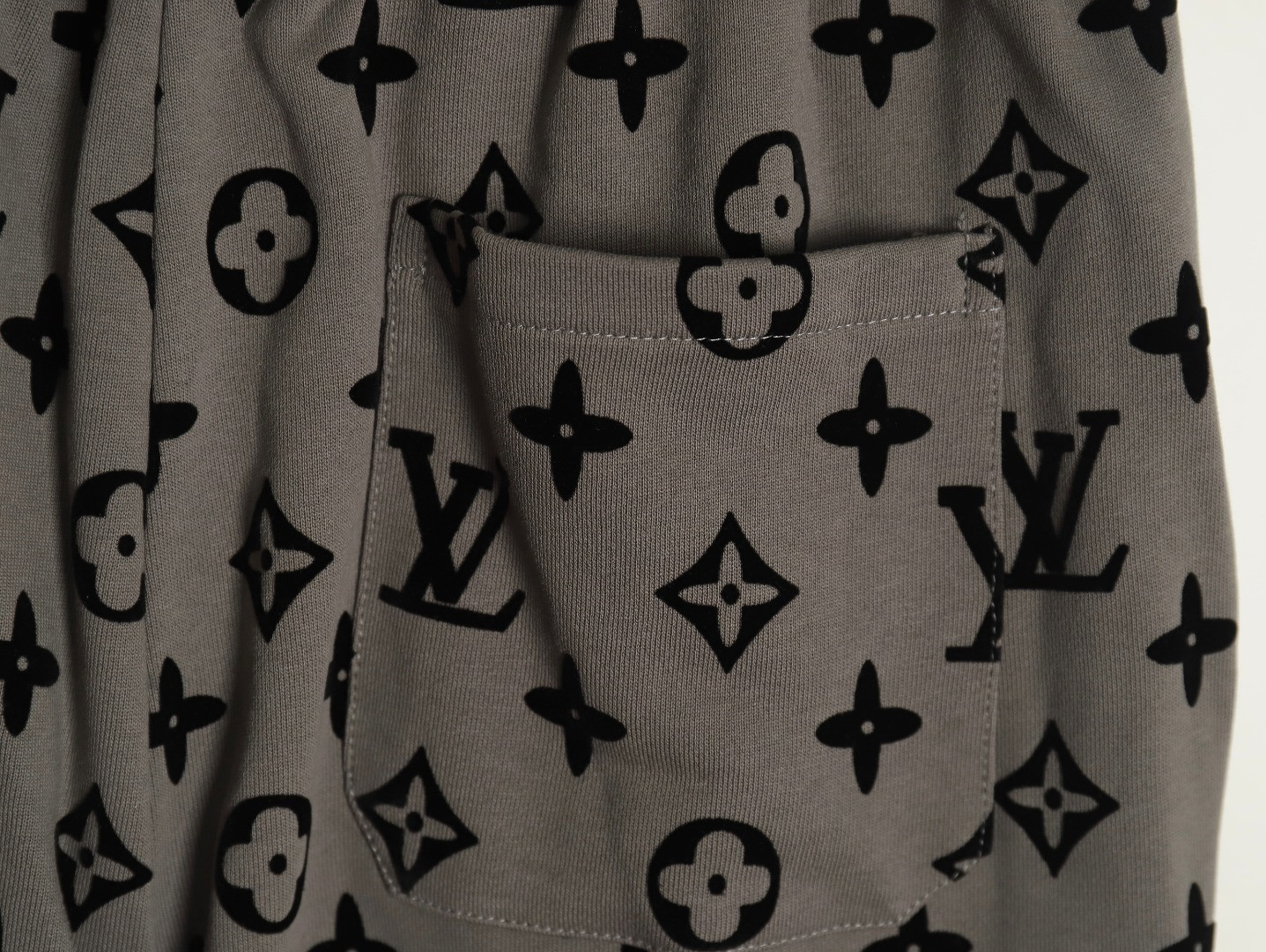 l0*is V*t0n lv 24fw pants