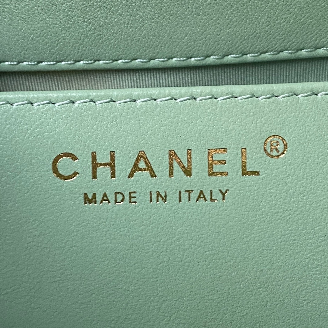 Ch*el baguette bag green 17.5×20×5cm