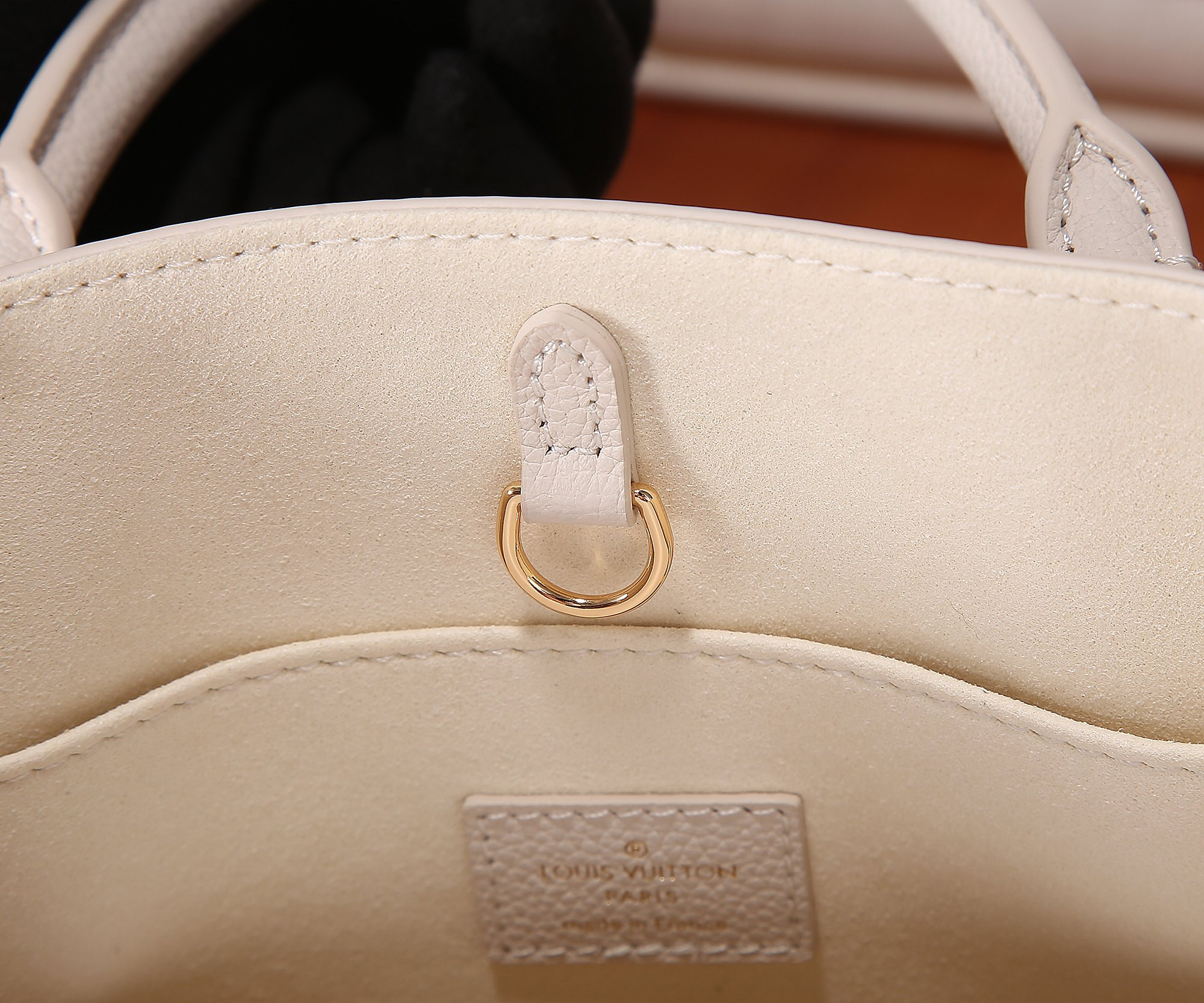 LV M23637 Lock & Go 9.6 x 7.5 x 4.1 inches