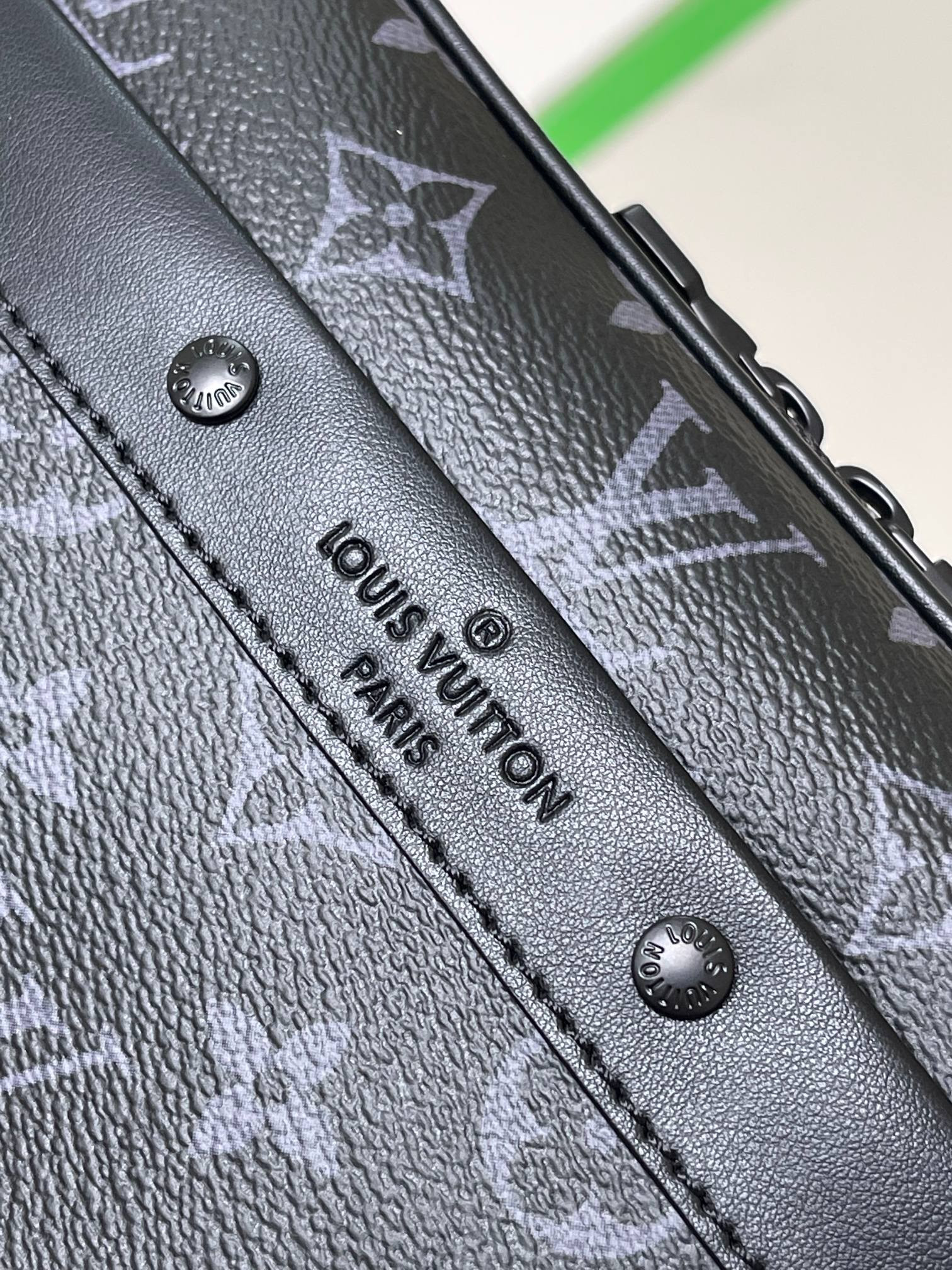 LV M46955 Alpha Messenger 9.4 x 6.3 x 3.1 inches