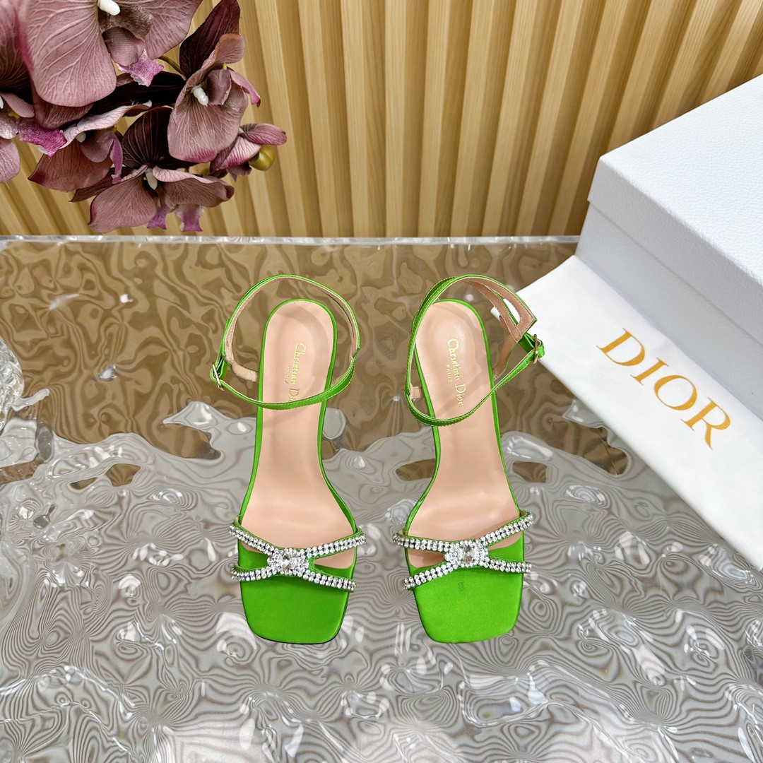ua D*or slingback pump