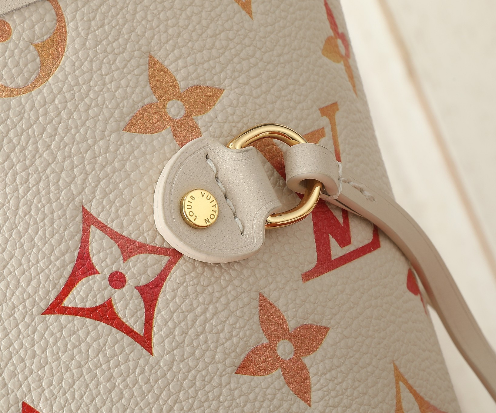 LV Neverfull MM M47080  12.2 x 11 x 5.5 in Without Box