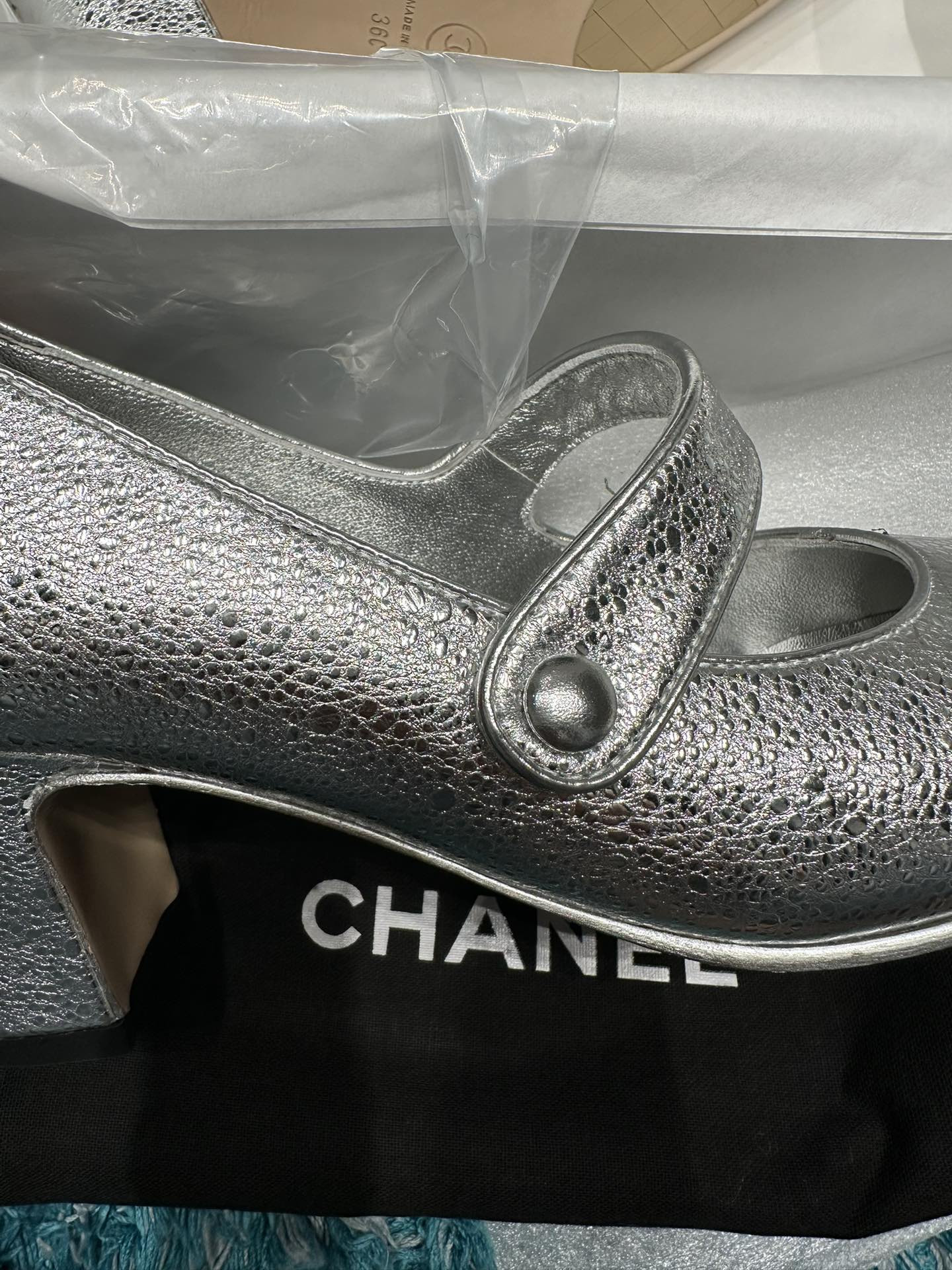 ua Ch*el mary janes pump