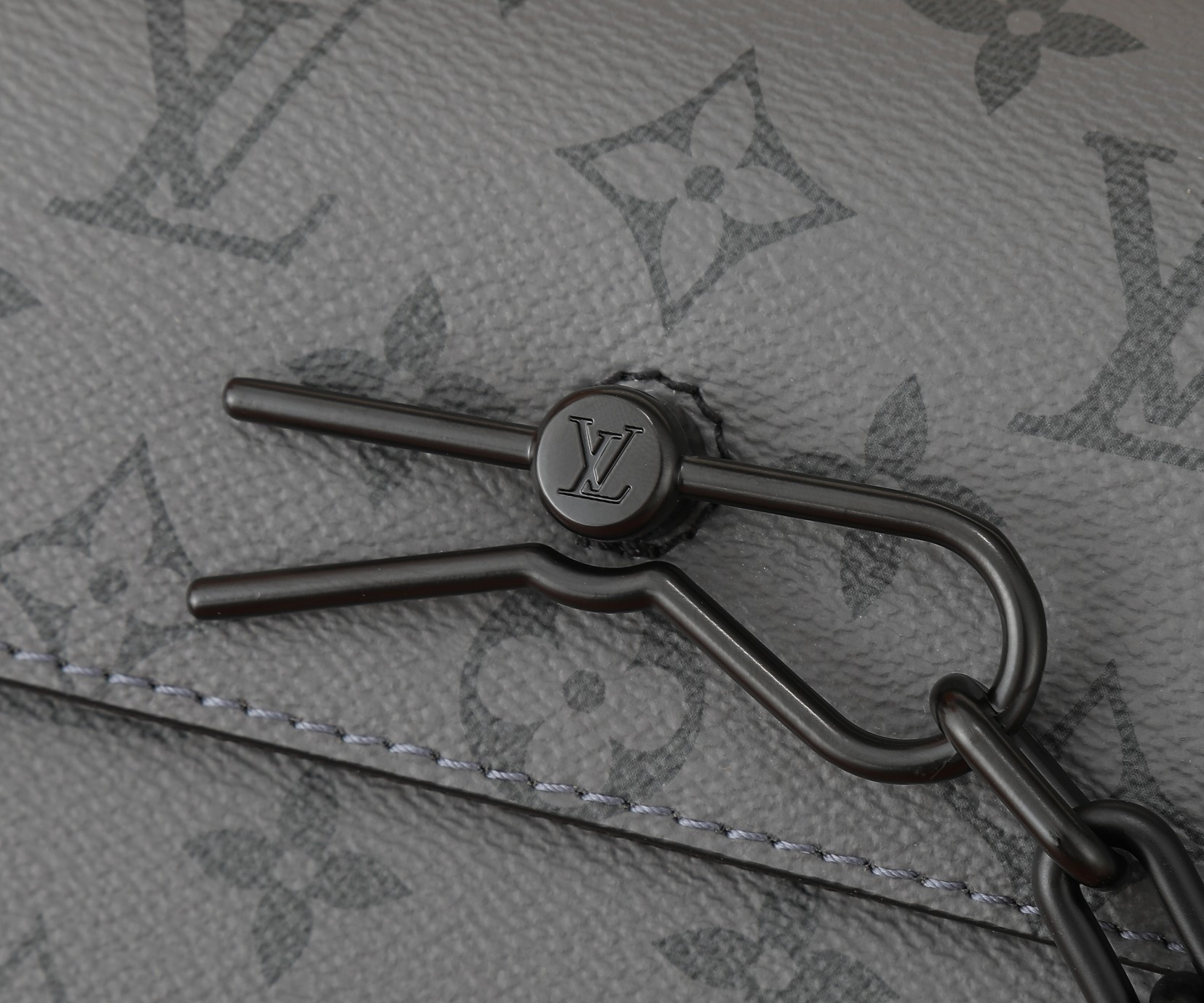 LV Steamer Wearable Wallet M11496 7.1 x 4.3 x 2.6 inches