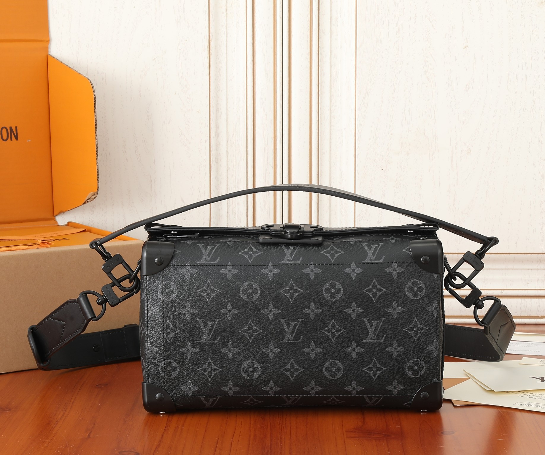 LV Soul Trunk East West M11744 29x17.5x10CM