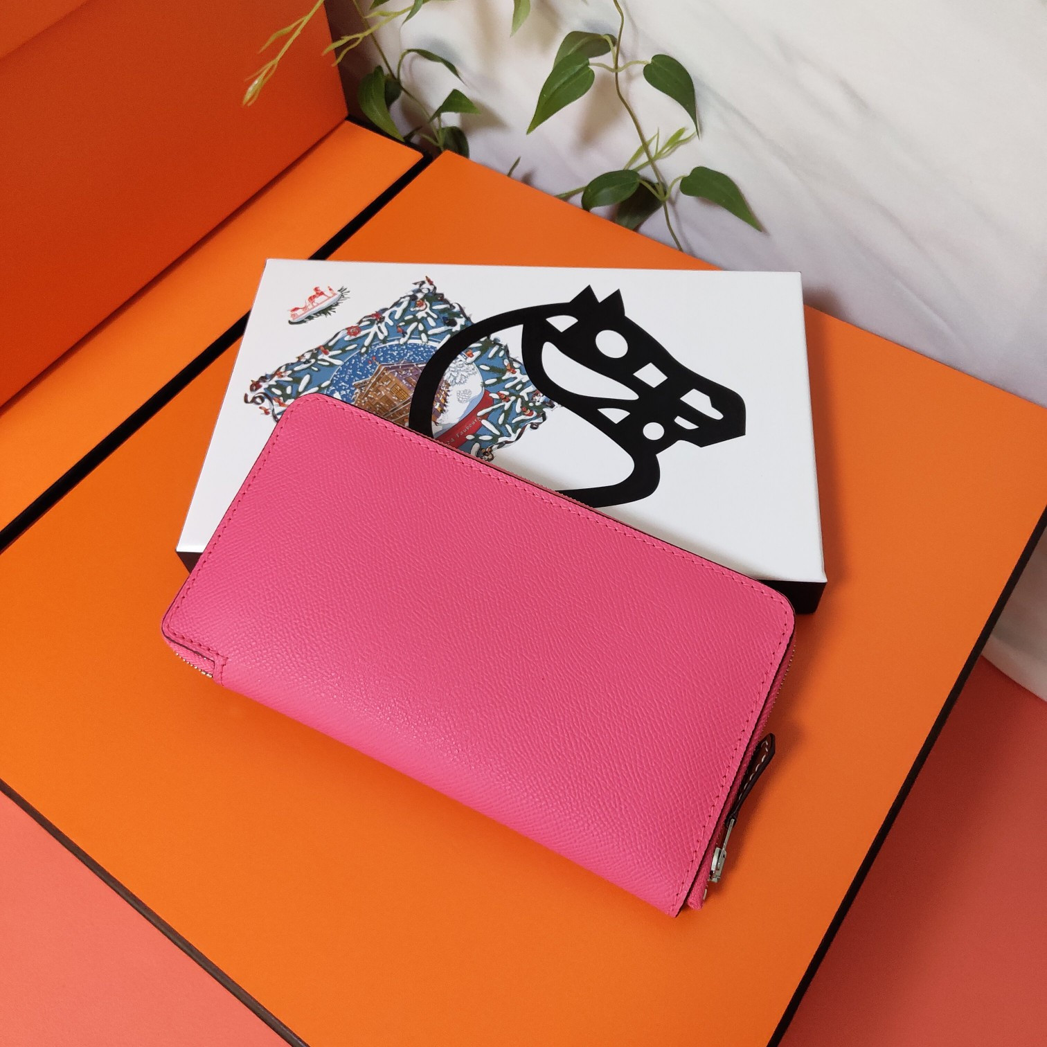 H**me5 long wallet 20x11cm