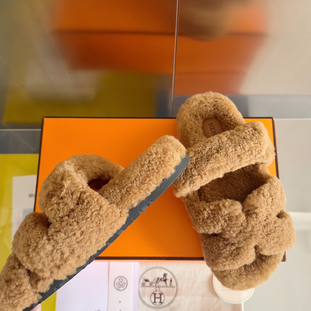 ua H**me5 chypre sandal