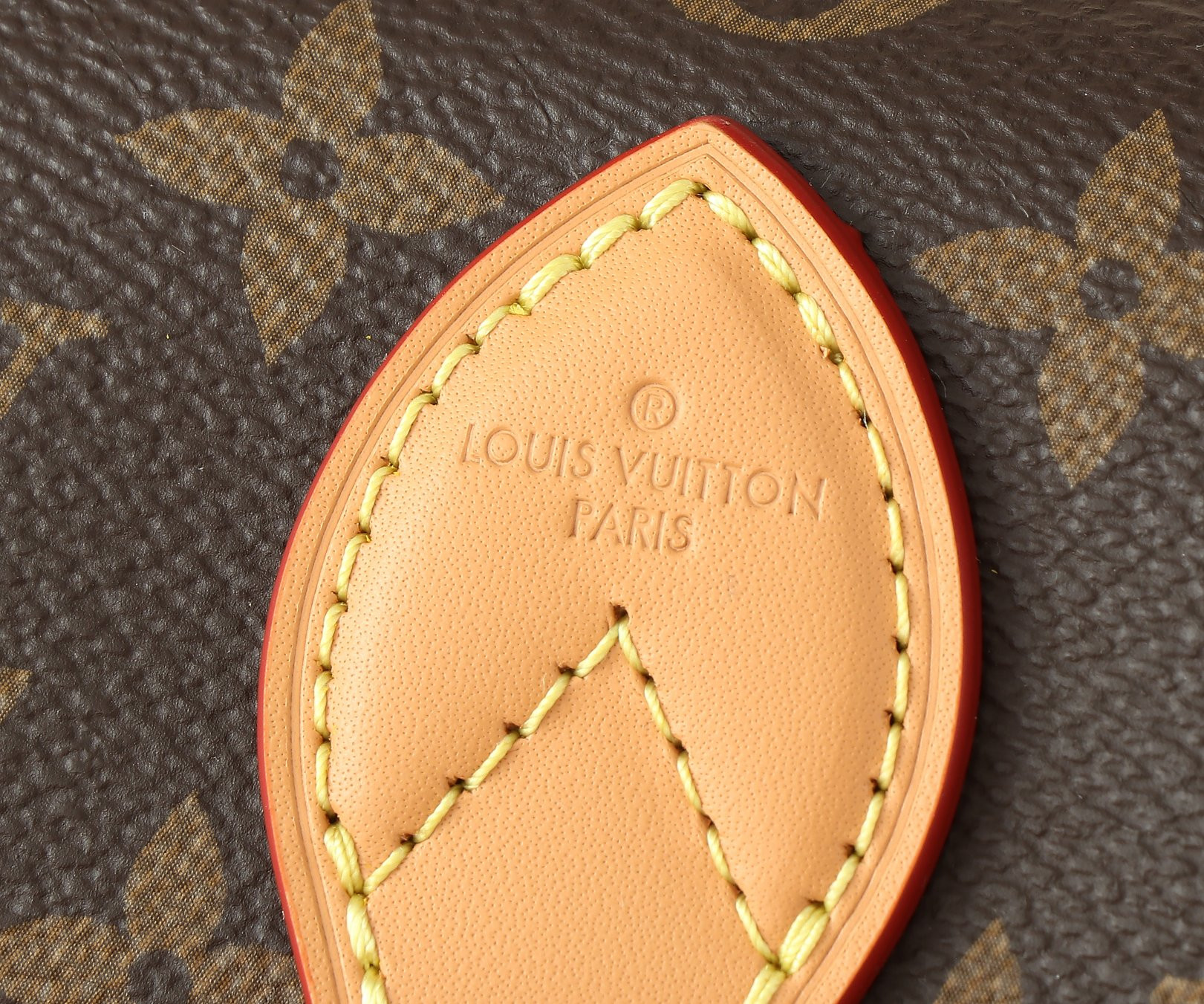 LV Nano Diane M83298 19x10.5x6cm
