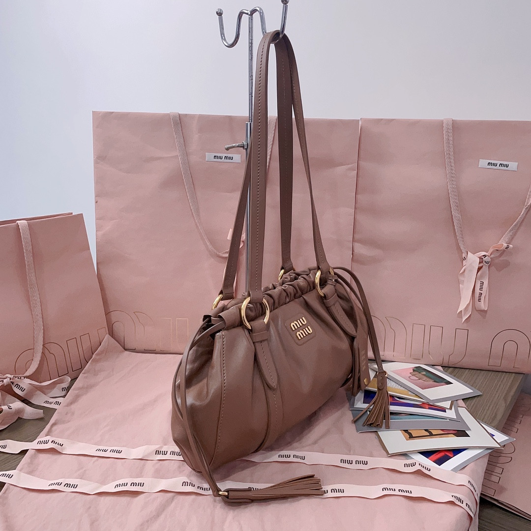 Miu Miu Small Joie nappa leather bag 16x32x10.5cm