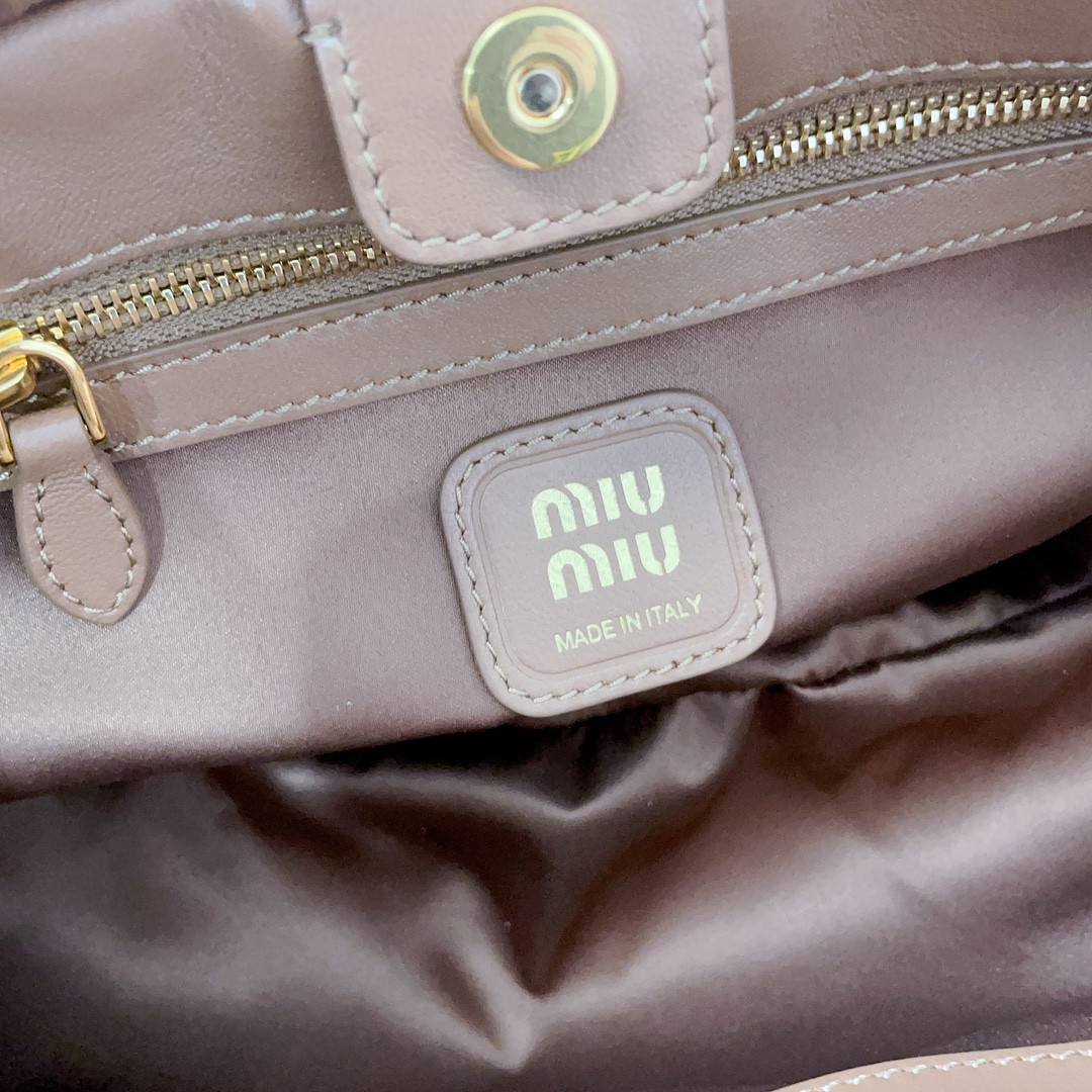 Miu Miu Small Joie nappa leather bag 16x32x10.5cm