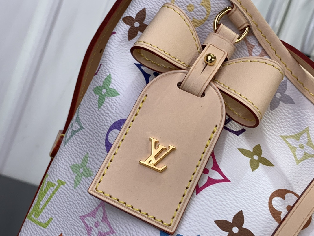 LV Carryall M13661 30×25×13cm