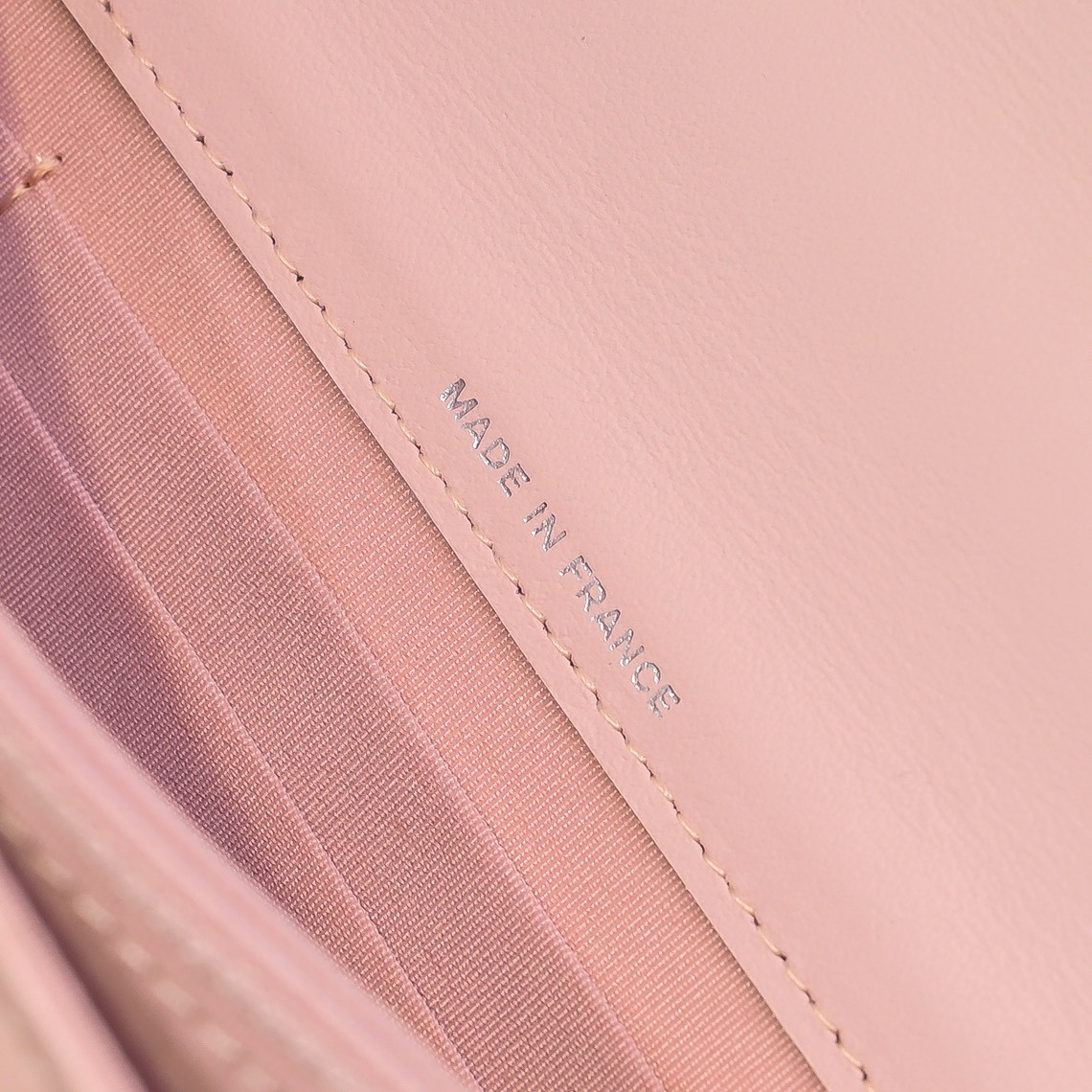 Ch*el clutch with chain 18.5x11x6cm