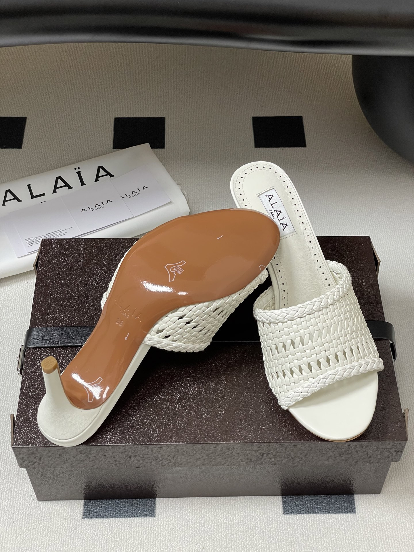 UA Alaia Heeled slippers 7cm Heel(Customized Size 7-10 days production time)